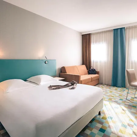 Mercure Marne-la-vallee St Georges Hotel 4*
