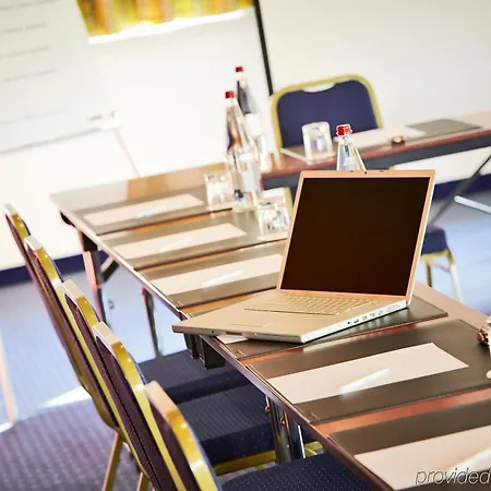 Mercure Marne-la-vallee St Georges 4*