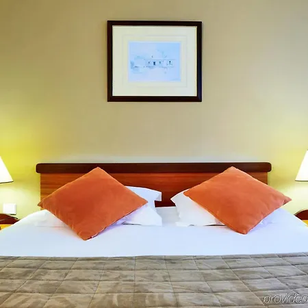 Mercure Marne-la-vallee St Georges Hotel 4*